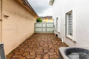 1070 SE 12th Ter, Homestead, FL 33035, Sold 12/09/23