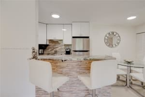 7195 NW 179th St APT 108, Hialeah, FL 33015, Sold 04/11/24