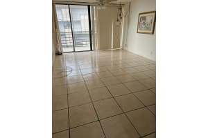 20400 W Country Club Dr APT 614, Aventura, FL 33180, Sold 02/28/24