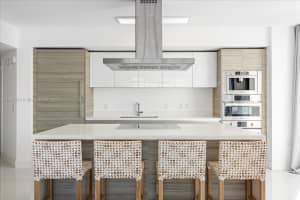 300 Sunny Isles Blvd 4 1907, Sunny Isles Beach, FL 33160, Sold 05/22/24