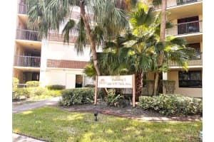 100 NW 76th Ave Apt 302-2, Plantation, FL 33324, Sold 12/08/23