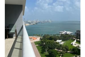 50 Biscayne Blvd 2111, Miami