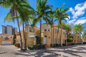 18390 NE 30th Pl, North Miami Beach, FL 33160, Sold 12/18/23