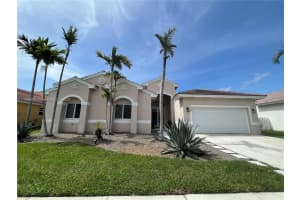 324 SW 188th Ave, Pembroke Pines, FL 33029, Sold 11/20/23