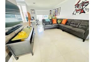 8574 NW 1st St, Miami, FL 33126, Sold 11/27/23