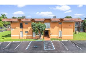 9453 SW 76th St APT S5, Miami, FL 33173, Sold 02/09/24