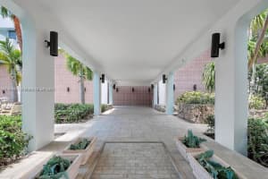 2899 Collins Ave APT 1146, Miami Beach, FL 33140, Sold 12/27/23