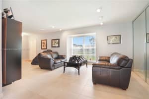 11421 NW 41st St, Sunrise, FL 33323, Sold 12/15/23