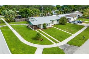 912 Pine Ridge Dr, Plantation, FL 33317, Sold 02/22/24