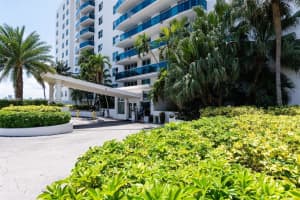 7501 E Treasure Dr #6n, North Bay Village, FL 33141, Sold 08/16/24