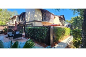 1711 Bayberry Dr, Pembroke Pines, FL 33024, Sold 02/07/24