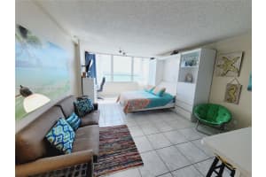 5445 Collins Ave 528, Miami Beach
