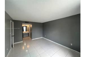 661 N University Dr # 1-104, Pembroke Pines, FL 33024, Sold 12/04/23