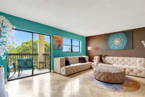 701 NW 19th St APT 403, Fort Lauderdale, FL 33311, Sold 03/08/24
