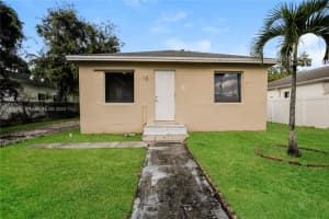 708 SW 7th St, Dania Beach, FL 33004, Sold 01/17/24