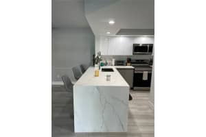 18850 NW 57th Ave APT 107, Hialeah, FL 33015, Sold 12/05/23