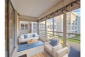 2999 NW 48th Ave APT 244, Lauderdale Lakes, FL 33313, Sold 01/03/24