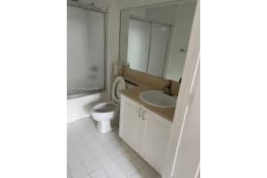 1155 Brickell Bay Dr Ph 203, Miami, FL 33131, Sold 03/18/24