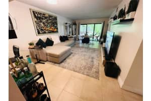 220 W Park Dr Apt 204-3, Miami, FL 33172, Sold 12/19/23