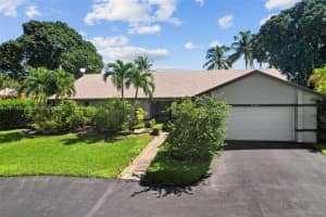 5200 W Saxon Cir, Southwest Ranches, FL 33331, Sold 01/24/24
