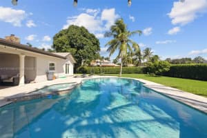5200 W Saxon Cir, Southwest Ranches, FL 33331, Sold 01/24/24