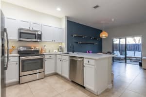386 NE 37th Ave #386, Homestead, FL 33033, Sold 12/01/23