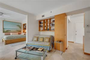 255 W 24th St, Miami Beach, FL 33140, Sold 01/30/24