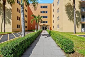 6980 NW 186th St Apt 3-419, Hialeah, FL 33015, Sold 11/30/23