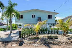 39 N Blackwater Ln, Key Largo, FL 33037, Sold 05/29/24