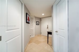 6423 Collins Ave Apt 307, Miami Beach, FL 33141, Sold 11/30/23