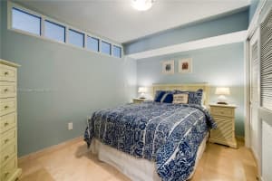 6423 Collins Ave Apt 307, Miami Beach, FL 33141, Sold 11/30/23