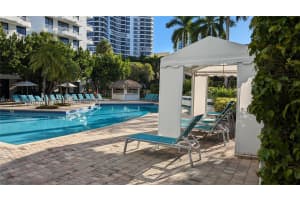 3300 NE 192 St APT 611, Aventura, FL 33180, Sold 01/30/25