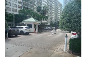 1408 Brickell Bay Dr APT 1001, Miami, FL 33131, Sold 04/10/24
