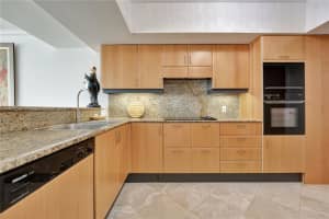1455 Ocean Dr APT 810, Miami Beach, FL 33139, Sold 11/06/23