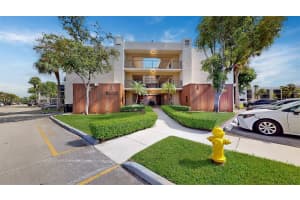8005 SW 107th Ave APT 124, Miami, FL 33173, Sold 12/11/23
