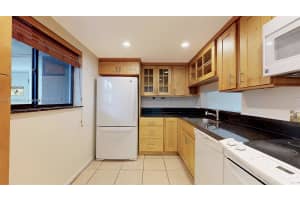 8005 SW 107th Ave APT 124, Miami, FL 33173, Sold 12/11/23