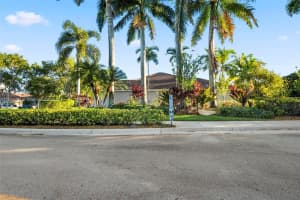 1936 Andromeda Ln, Weston, FL 33327, Sold 12/13/23
