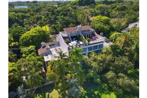 3165 Via Abitare Way #4, Miami, FL 33133, Sold 12/01/23