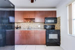 1000 Country Club Dr APT 106, Margate, FL 33063, Sold 12/14/23