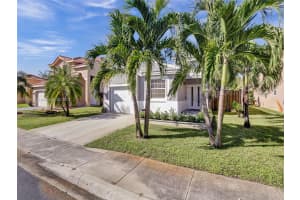 10523 SW 14th Ct, Pembroke Pines, FL 33025, Sold 01/16/24