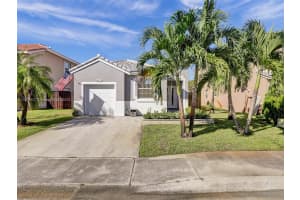 10523 SW 14th Ct, Pembroke Pines, FL 33025, Sold 01/16/24