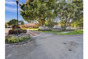 10523 SW 14th Ct, Pembroke Pines, FL 33025, Sold 01/16/24