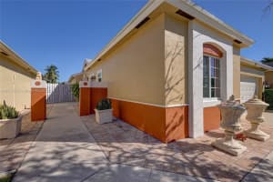 365 S Ketch Dr, Sunrise, FL 33326, Sold 12/22/23