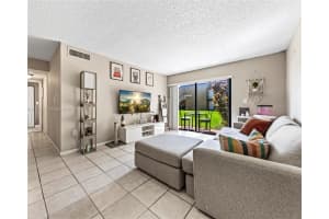 15550 SW 80th St e 106, Miami, FL 33193, Sold 09/30/24