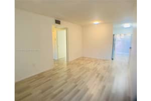5810 W 18th Ln APT 103, Hialeah, FL 33012, Sold 12/28/23