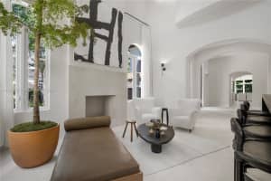 152 Paloma Dr, Coral Gables, FL 33143, Sold 04/19/24