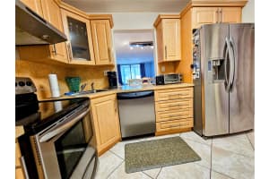 2850 Somerset Dr #214l, Lauderdale Lakes, FL 33311, Sold 08/23/24