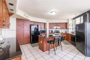 20185 E Country Club Dr APT 1801, Aventura, FL 33180, Sold 12/04/23