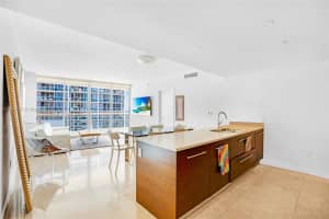 475 Brickell Ave APT 4209, Miami, FL 33131, Sold 09/03/24