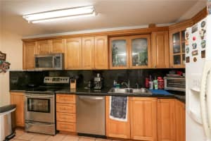 14283 Kendale Lakes Cir, Miami, FL 33183, Sold 01/26/24
